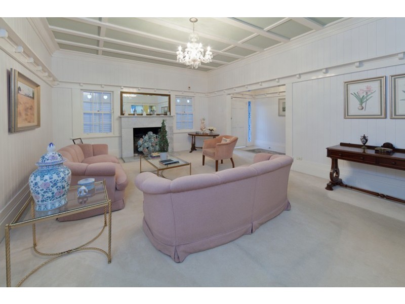 7 Hipwood Road, Hamilton QLD 4007