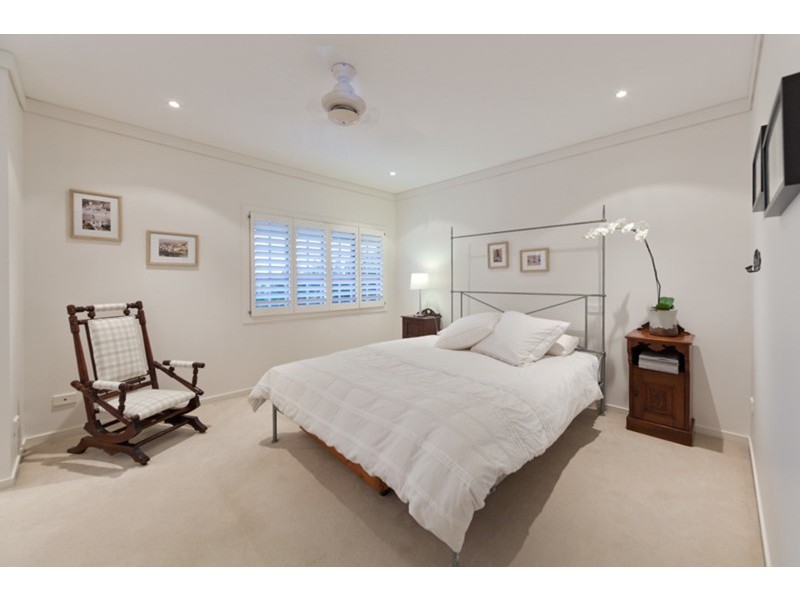 7 Hipwood Road, Hamilton QLD 4007