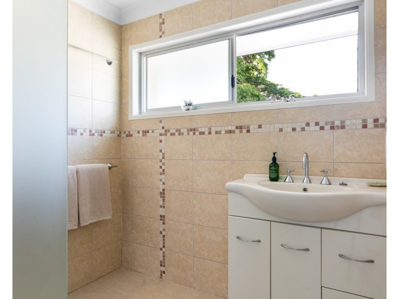 18 Dolman Road, Anstead QLD 4070