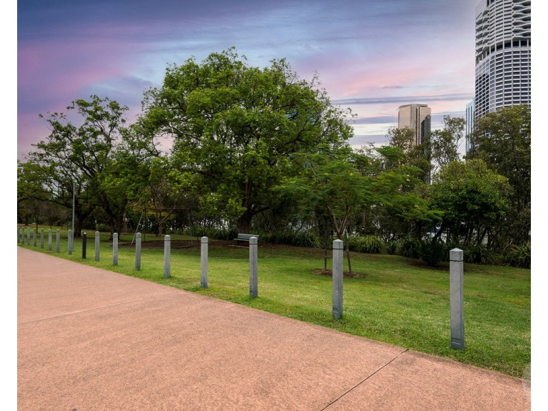 1/16 MacDonald Street, Kangaroo Point QLD 4169