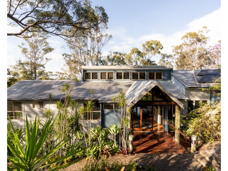 703 Haven Road, Upper Brookfield QLD 4069