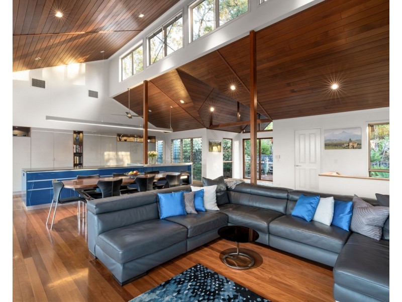 703 Haven Road, Upper Brookfield QLD 4069