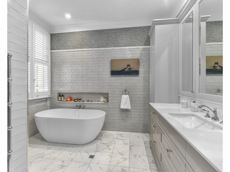 50 Riverview Terrace, Hamilton QLD 4007