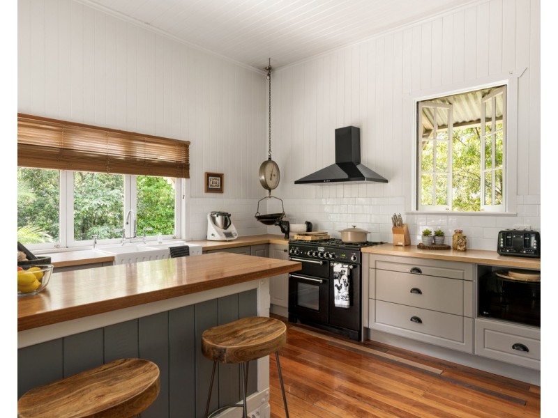 6 Dolman Road, Anstead QLD 4070