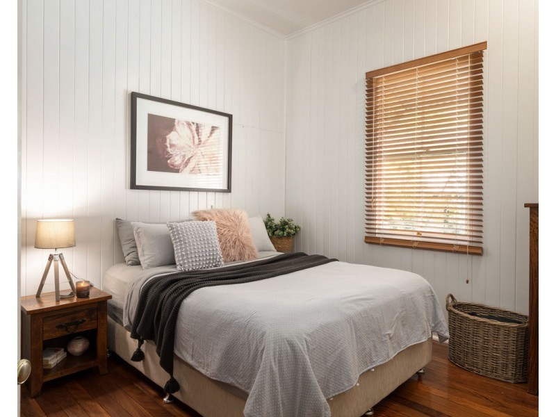 6 Dolman Road, Anstead QLD 4070