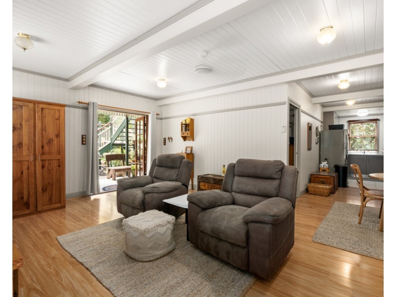 6 Dolman Road, Anstead QLD 4070