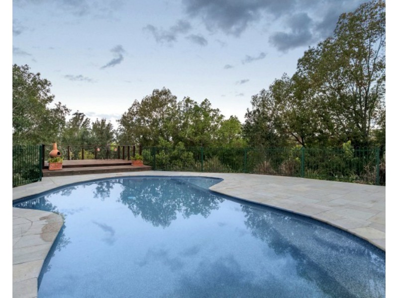 12 Willunga Street, Brookfield QLD 4069