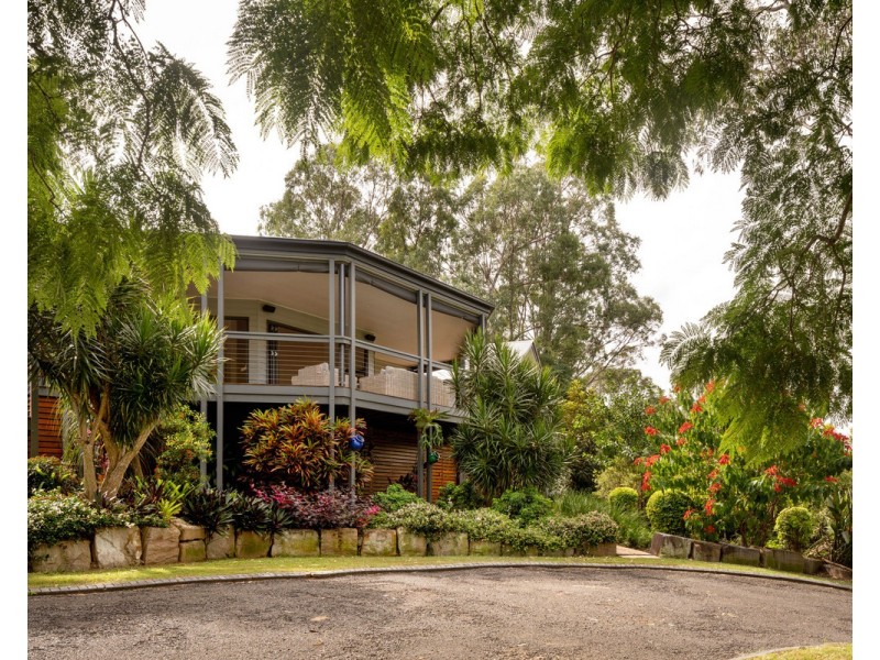 24 Royston Street, Brookfield QLD 4069