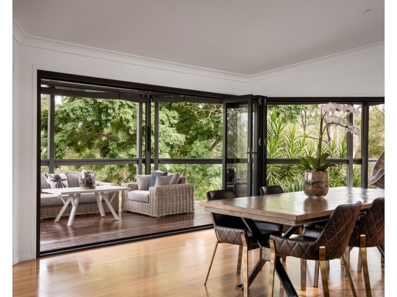 24 Royston Street, Brookfield QLD 4069