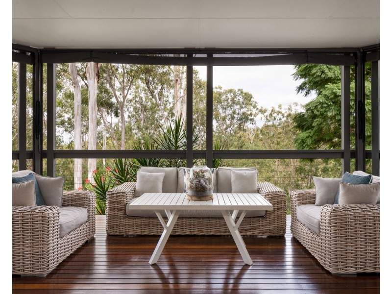 24 Royston Street, Brookfield QLD 4069