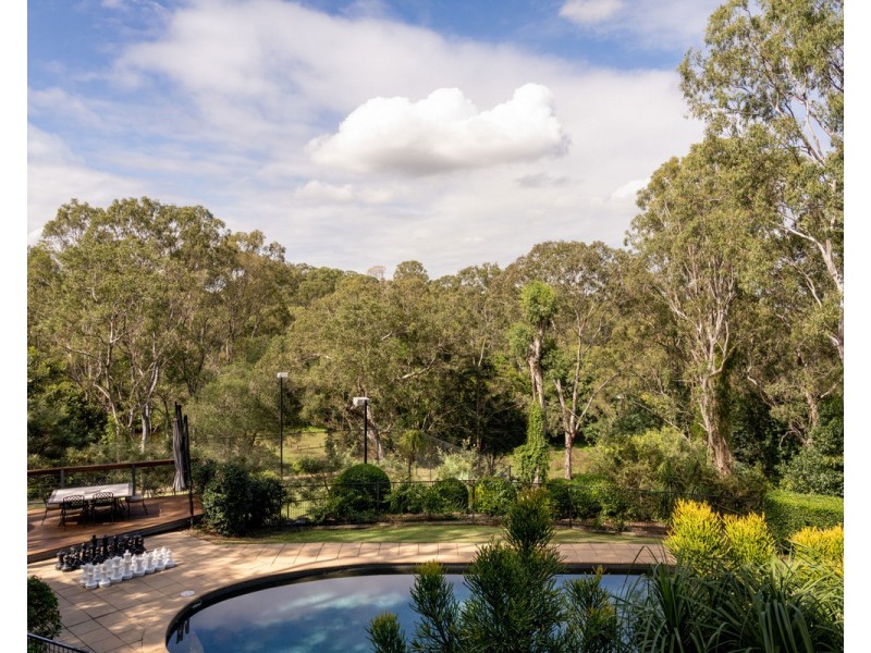 24 Royston Street, Brookfield QLD 4069