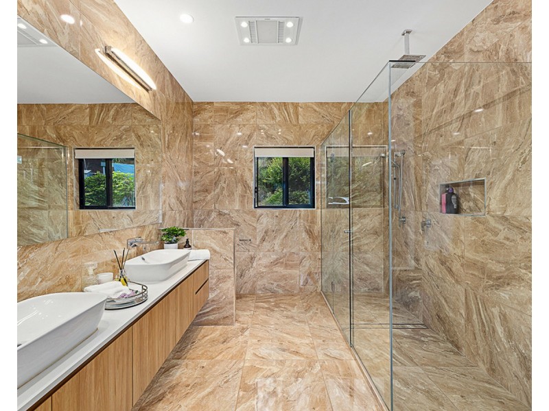 408 Gold Creek Road, Brookfield QLD 4069