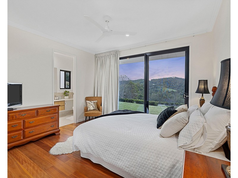 408 Gold Creek Road, Brookfield QLD 4069