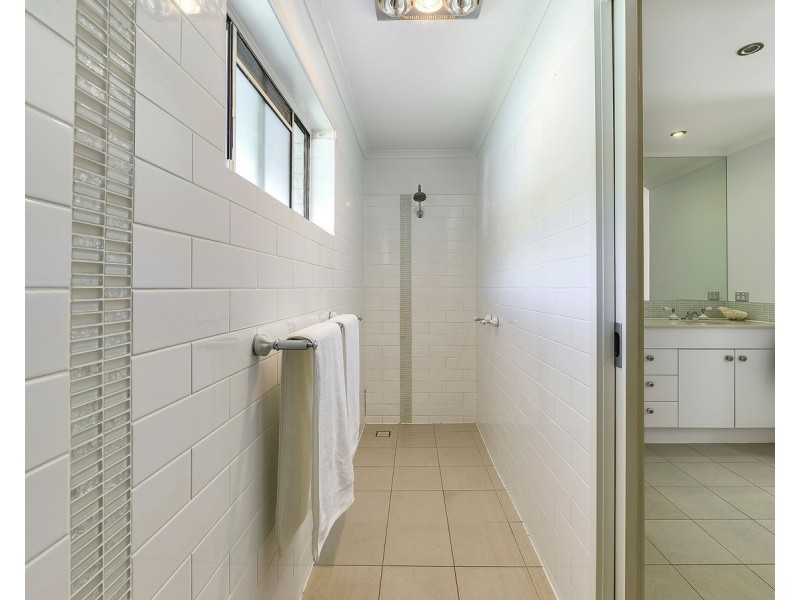 80 Upper Brookfield Road, Brookfield QLD 4069