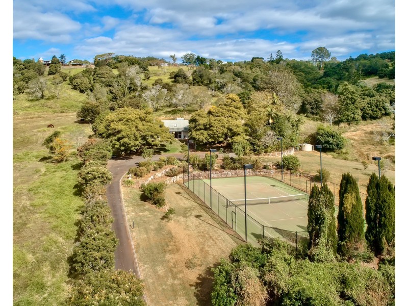 80 Upper Brookfield Road, Brookfield QLD 4069