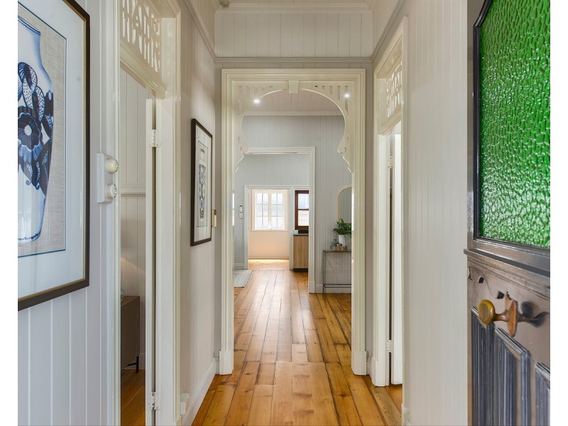 26 Park Street, Hawthorne QLD 4171