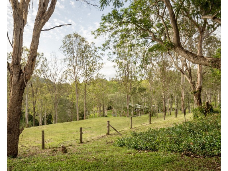 143 Pullenvale Road, Pullenvale QLD 4069