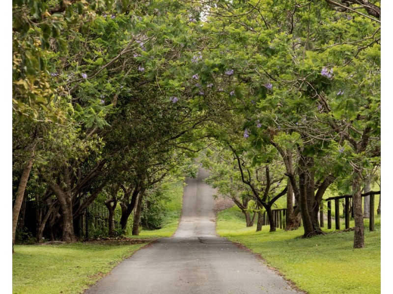 143 Pullenvale Road, Pullenvale QLD 4069