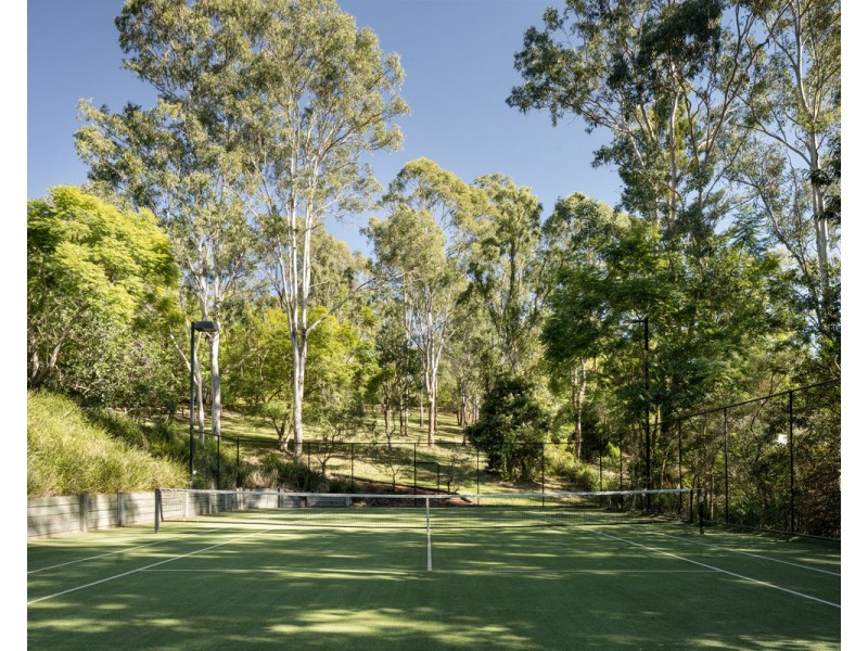 80 Huntingdale Street, Pullenvale QLD 4069