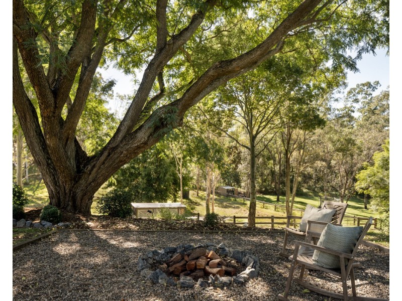 80 Huntingdale Street, Pullenvale QLD 4069