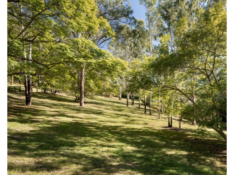 80 Huntingdale Street, Pullenvale QLD 4069