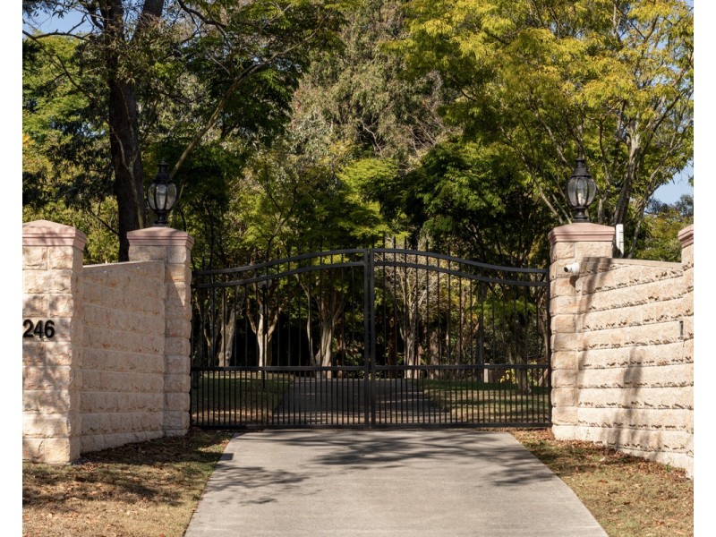 246 Sugars Road, Anstead QLD 4070