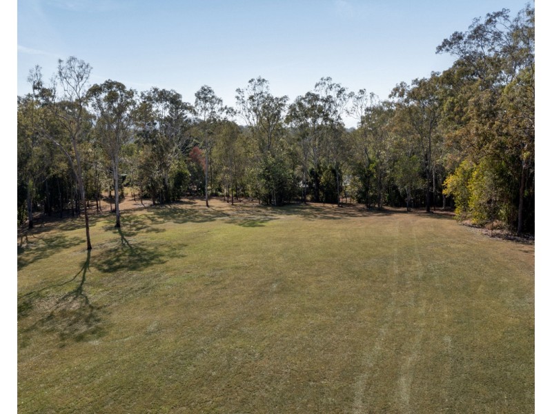 26 Upper Brookfield Road, Brookfield QLD 4069