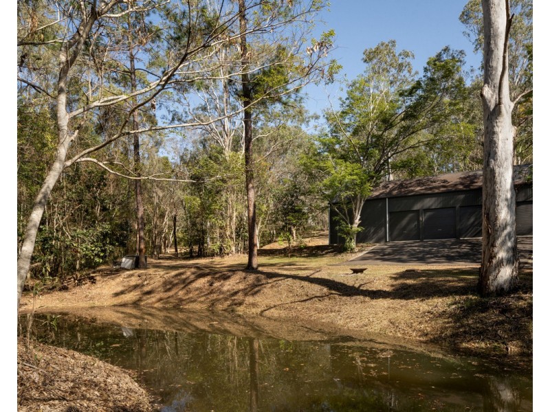 26 Upper Brookfield Road, Brookfield QLD 4069