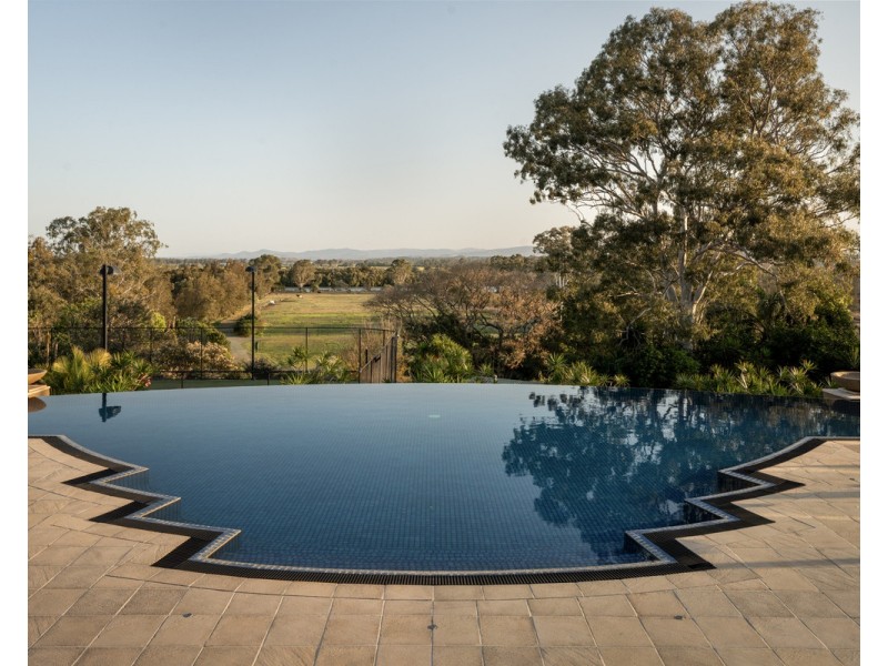 1 Fischer Road, Carbrook QLD 4130