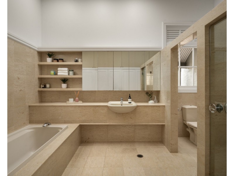 257 Moons Lane, Brookfield QLD 4069