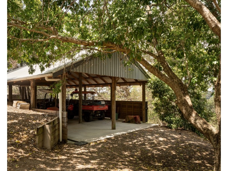 257 Moons Lane, Brookfield QLD 4069