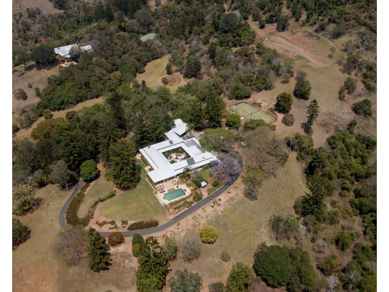 257 Moons Lane, Brookfield QLD 4069