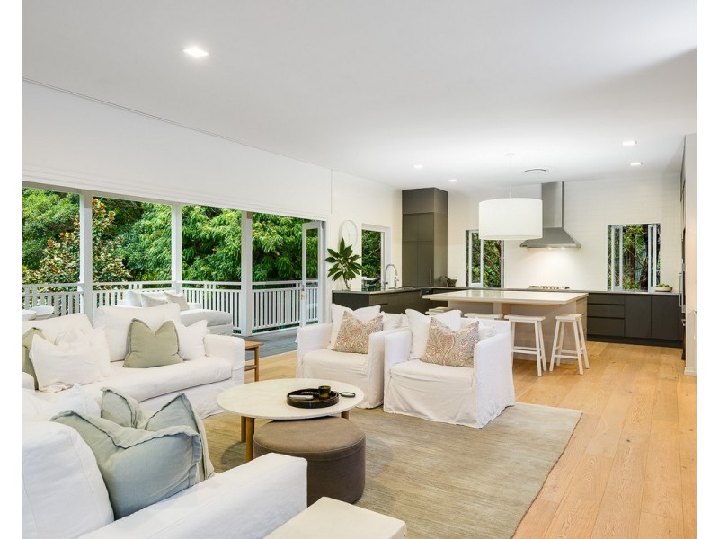 61 Northam Avenue, Bardon QLD 4065