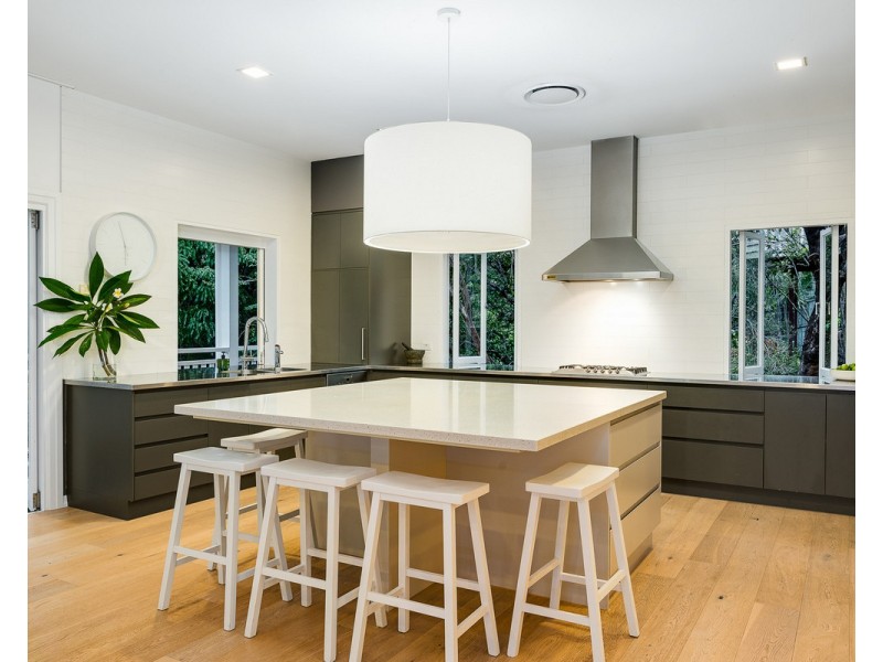 61 Northam Avenue, Bardon QLD 4065