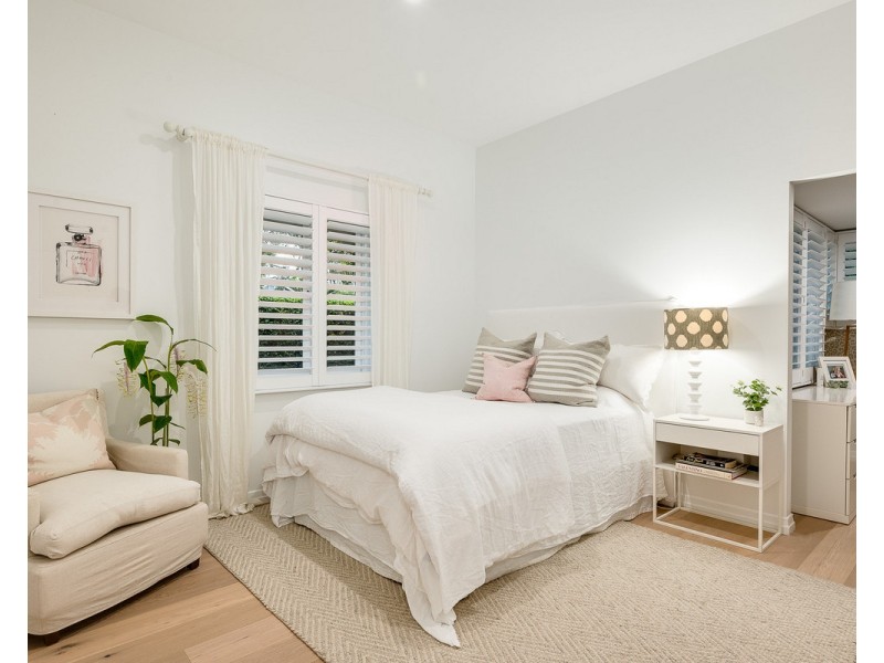 61 Northam Avenue, Bardon QLD 4065