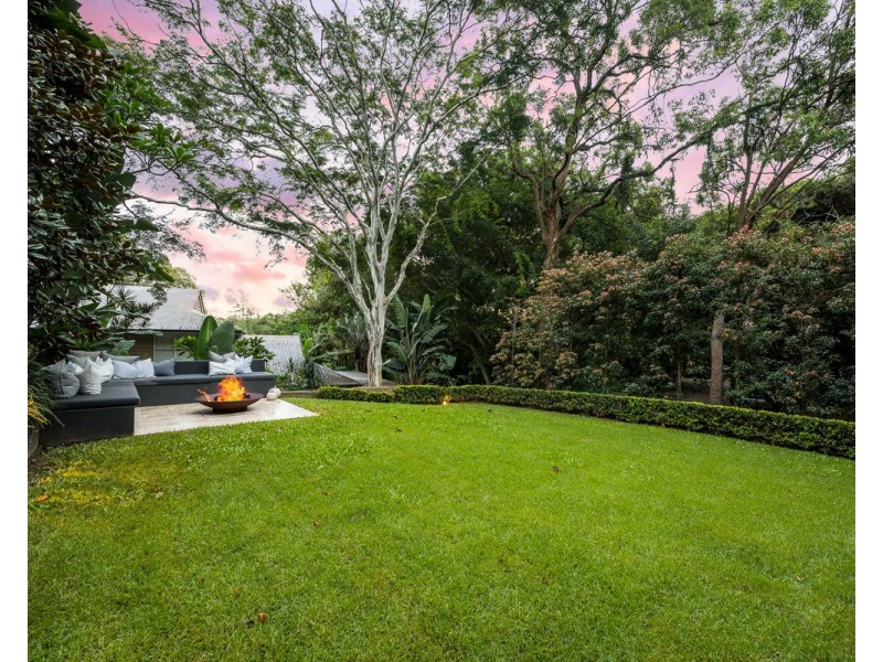 61 Northam Avenue, Bardon QLD 4065