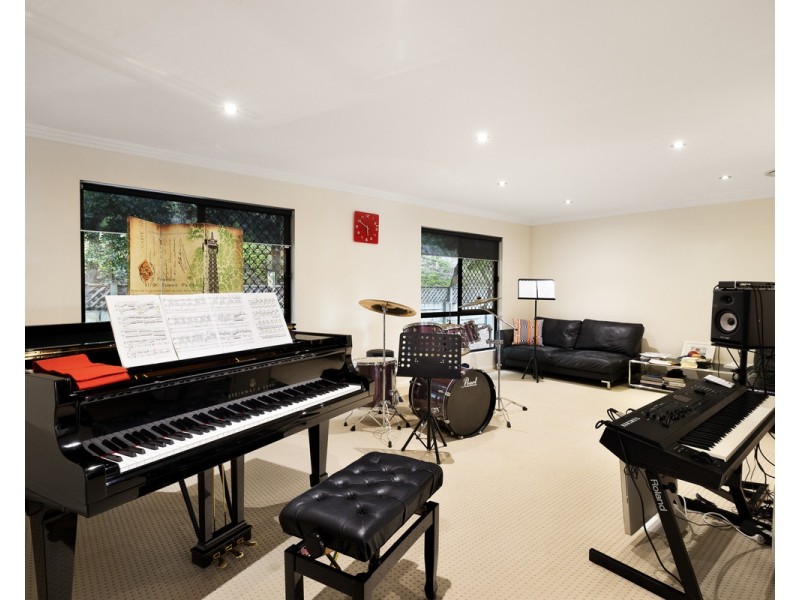 117 Huntingdale Street, Pullenvale QLD 4069