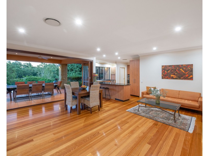 145 Moons Lane, Brookfield QLD 4069