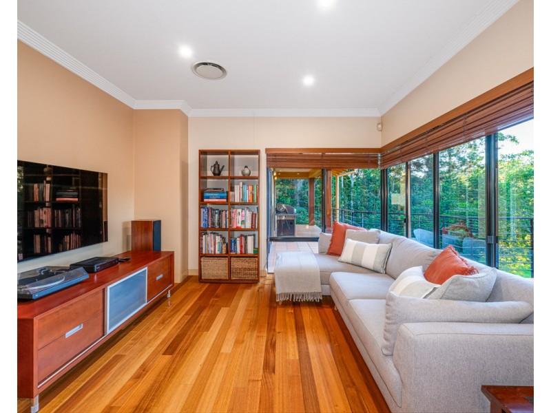 145 Moons Lane, Brookfield QLD 4069