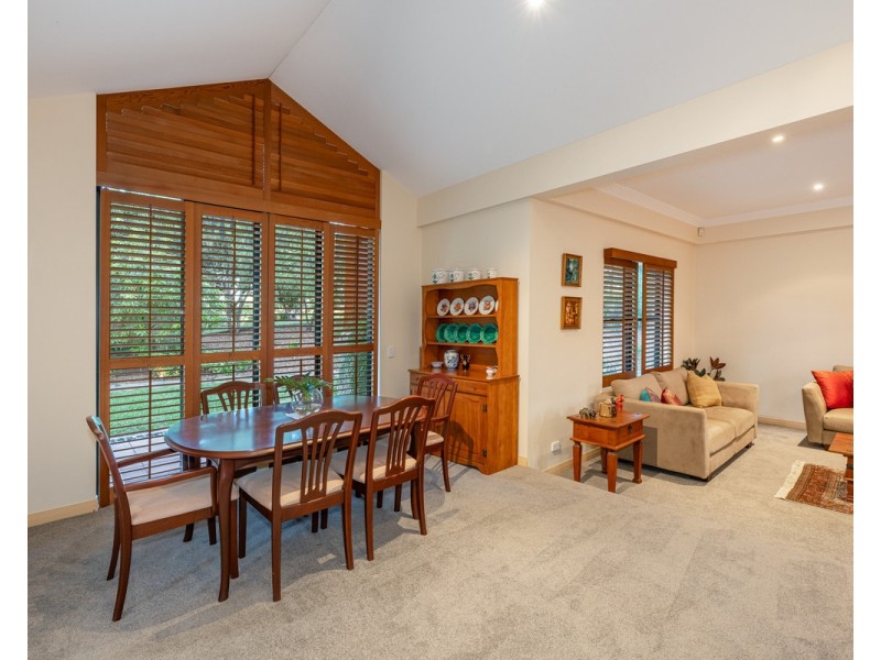 145 Moons Lane, Brookfield QLD 4069