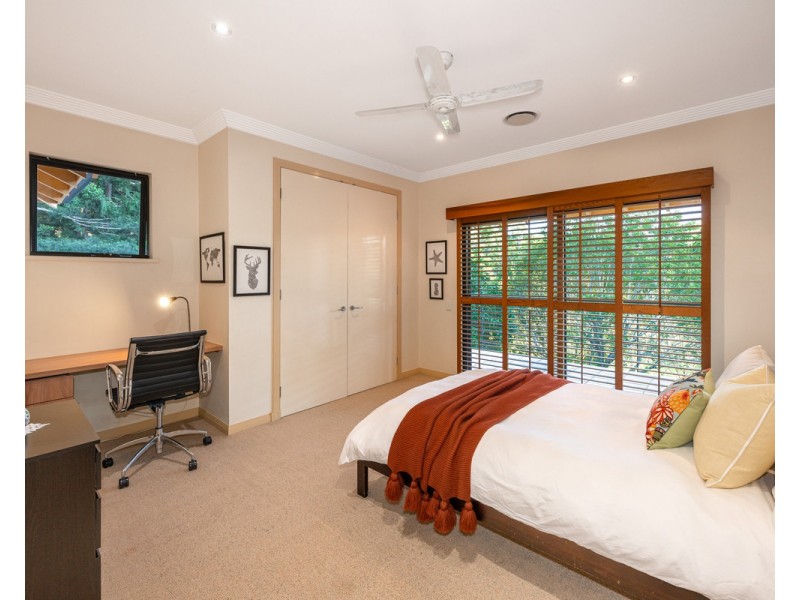 145 Moons Lane, Brookfield QLD 4069