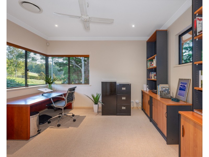 145 Moons Lane, Brookfield QLD 4069