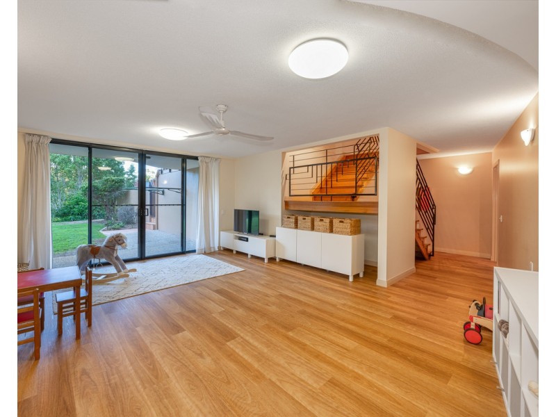 145 Moons Lane, Brookfield QLD 4069