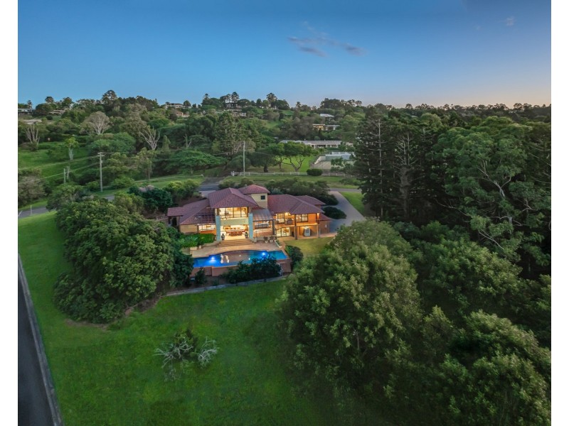 145 Moons Lane, Brookfield QLD 4069