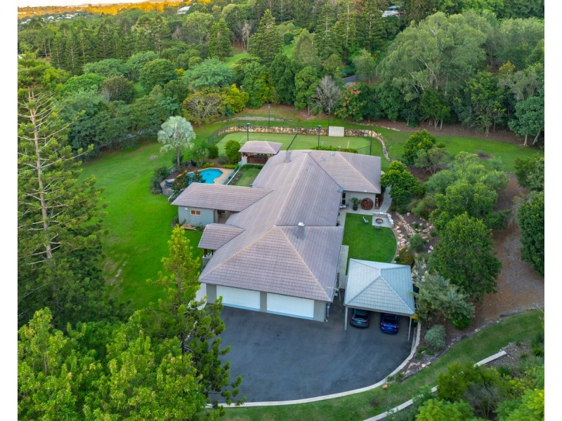226 Moons Lane, Brookfield QLD 4069