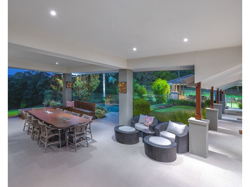 226 Moons Lane, Brookfield QLD 4069