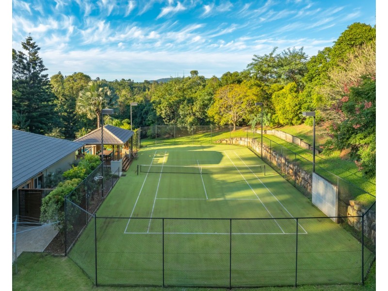 226 Moons Lane, Brookfield QLD 4069