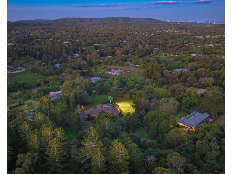 226 Moons Lane, Brookfield QLD 4069