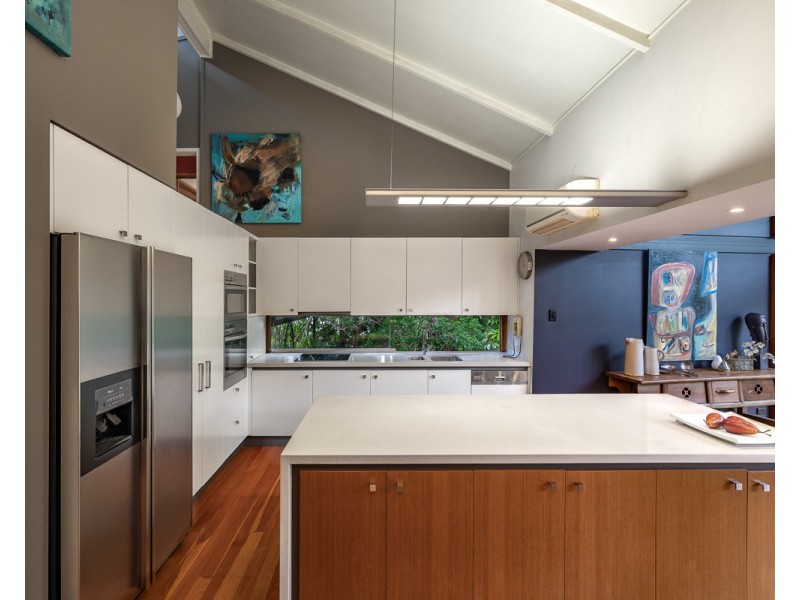 16 Kowhai Street, Kenmore QLD 4069