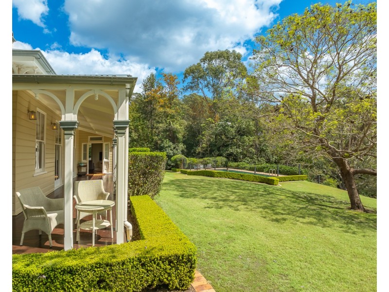 220 Old Farm Road, Pullenvale QLD 4069